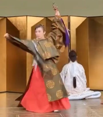 珊瑚ノ宮「千住堂」 (巫女舞・宮ノ舞・仏舞・写仏教室)の紹介写真_2枚目